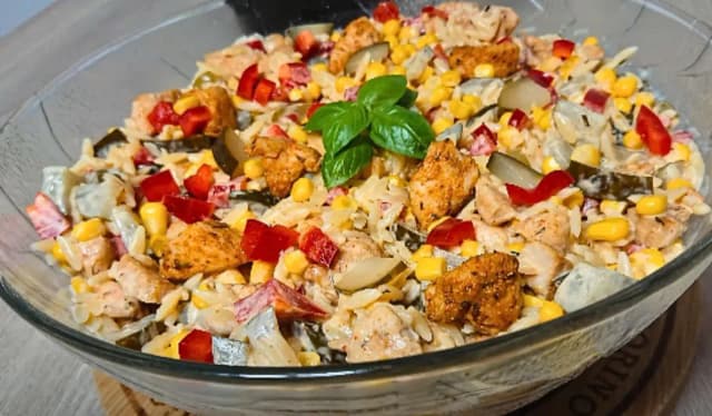 Jak zrobić sałatkę z gyrosem, która zaskoczy Twoich gości? Jak zrobić sałatkę z gyrosem, która zaskoczy Twoich gości?