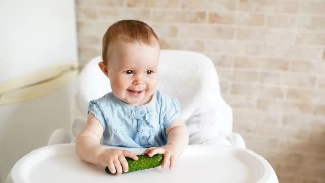 Zupa ogórkowa od którego miesiąca? Bezpieczne wprowadzenie dla malucha Zupa ogórkowa od którego miesiąca? Bezpieczne wprowadzenie dla malucha