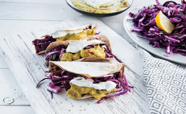 Pyszne tacos z szarpaną wieprzowiną, które zachwycą Twoich gości Pyszne tacos z szarpaną wieprzowiną, które zachwycą Twoich gości