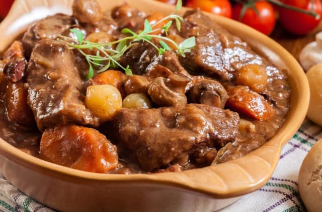 Jak upiec wołowinę perfekcyjnie, unikając najczęstszych błędów Jak upiec wołowinę perfekcyjnie, unikając najczęstszych błędów