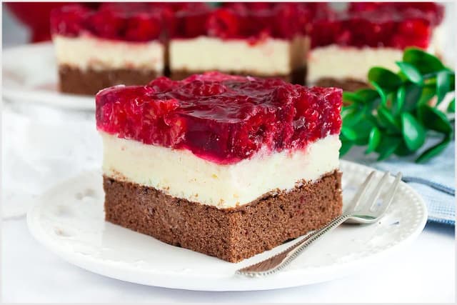 Przepis na ciasto z kremem karpatkowym, które zachwyci gości Przepis na ciasto z kremem karpatkowym, które zachwyci gości