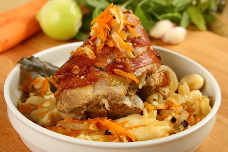 Co zrobić z golonki? Sprawdzone przepisy na pyszne dania Co zrobić z golonki? Sprawdzone przepisy na pyszne dania