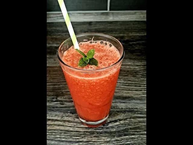 Najlepsze przepisy na drink z syropem arbuzowym, które orzeźwiają Najlepsze przepisy na drink z syropem arbuzowym, które orzeźwiają