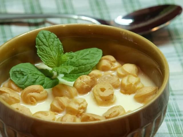 Groszek ptysiowy do jakiej zupy? Odkryj idealne połączenia smakowe Groszek ptysiowy do jakiej zupy? Odkryj idealne połączenia smakowe