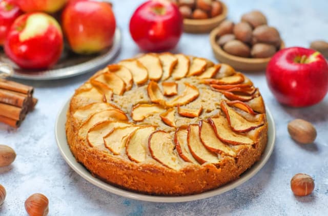 Przepis na ciasto w tortownicy, które zawsze się udaje i zachwyca Przepis na ciasto w tortownicy, które zawsze się udaje i zachwyca