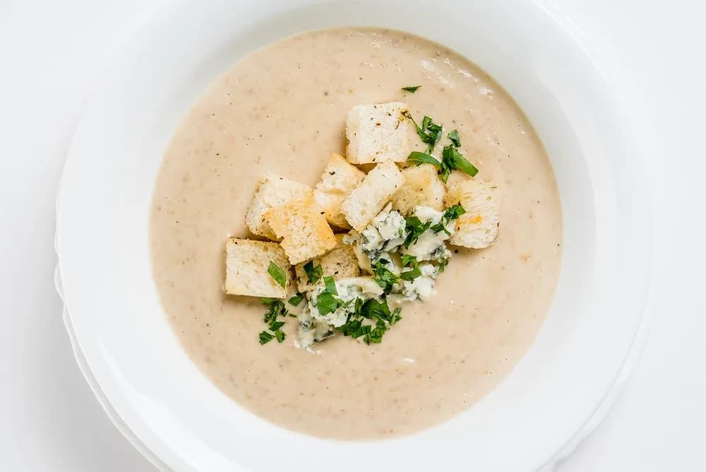 Jak zrobić zupę krem z pieczarek, która zachwyci Twoich gości Jak zrobić zupę krem z pieczarek, która zachwyci Twoich gości