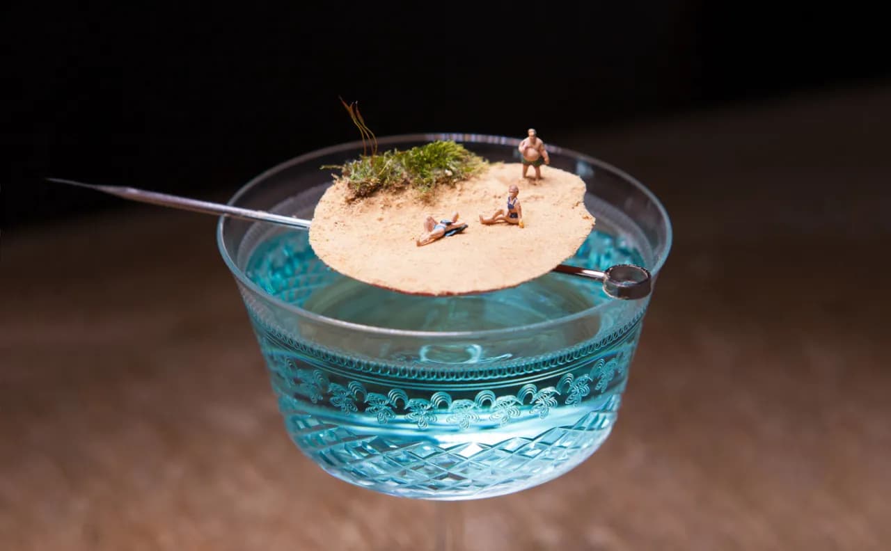 Curaçao drink: poznaj wyjątkowe koktajle i ich sekrety Curaçao drink: poznaj wyjątkowe koktajle i ich sekrety