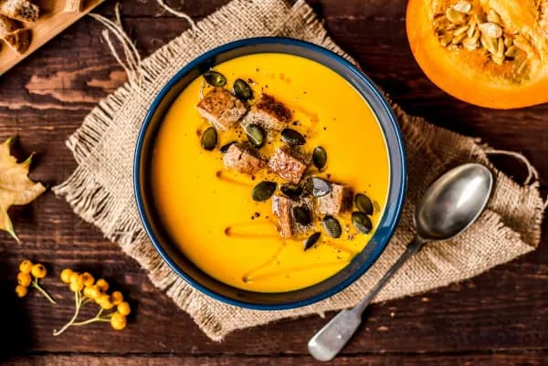 Jakie przyprawy do zupy z dyni, aby wydobyć jej pełnię smaku? Jakie przyprawy do zupy z dyni, aby wydobyć jej pełnię smaku?