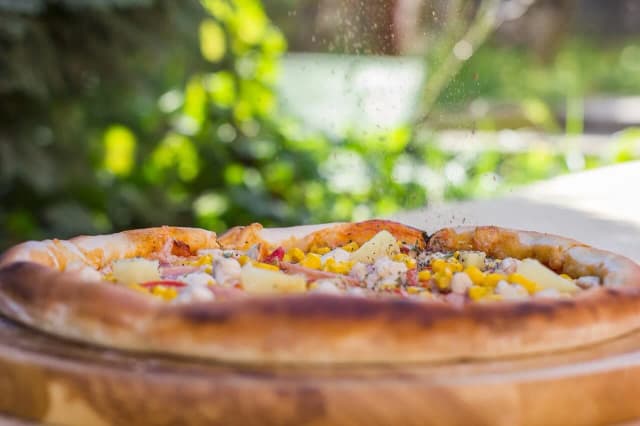 Jak powstała pizza? Fascynująca historia, która zaskoczy każdego Jak powstała pizza? Fascynująca historia, która zaskoczy każdego