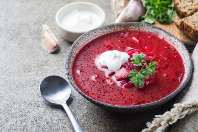Jakie przyprawy do zupy buraczkowej, aby wydobyć jej pełny smak? Jakie przyprawy do zupy buraczkowej, aby wydobyć jej pełny smak?