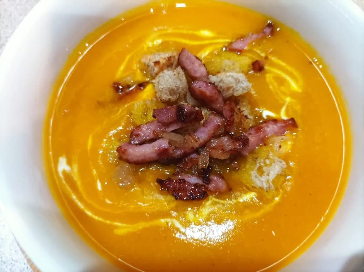 Zupa dyniowa jak zrobić – prosty przepis na rozgrzewający smak Zupa dyniowa jak zrobić – prosty przepis na rozgrzewający smak