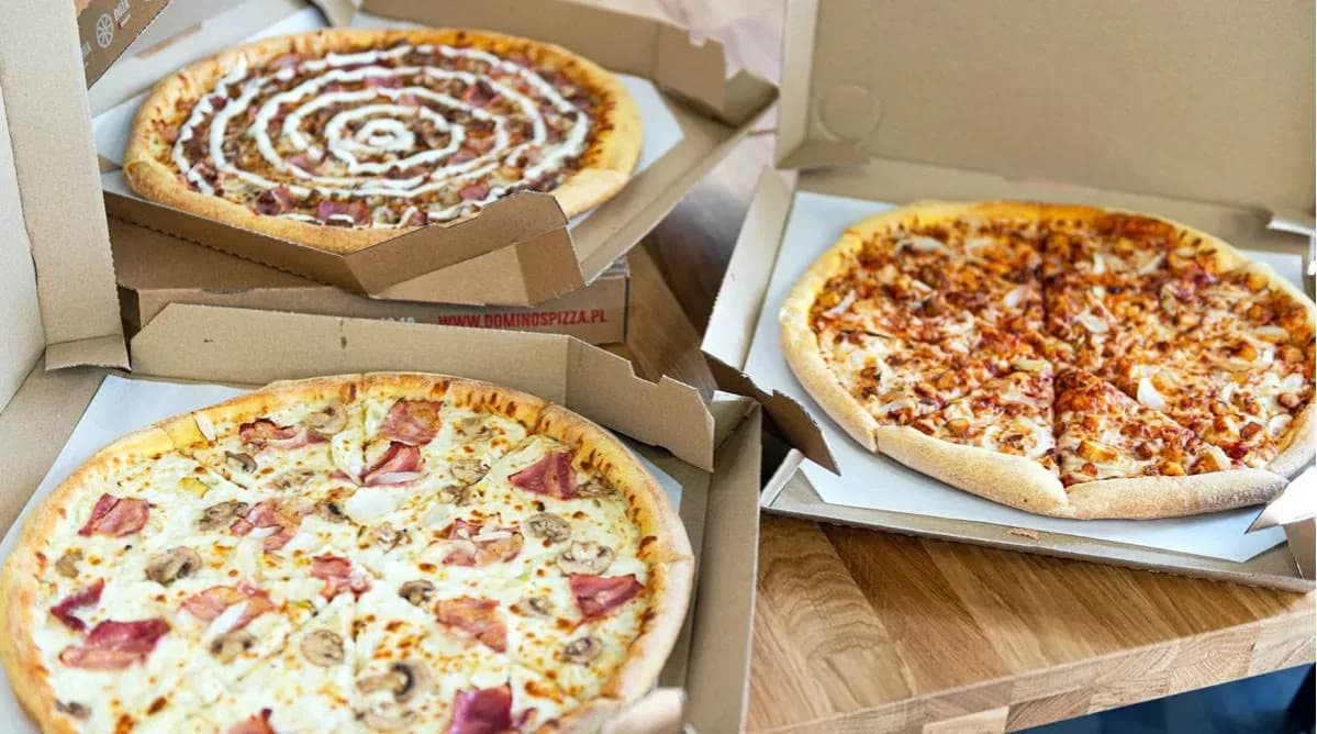 Ile cm ma pizza XXL w Domino's? Zaskakujące informacje o rozmiarze Ile cm ma pizza XXL w Domino's? Zaskakujące informacje o rozmiarze