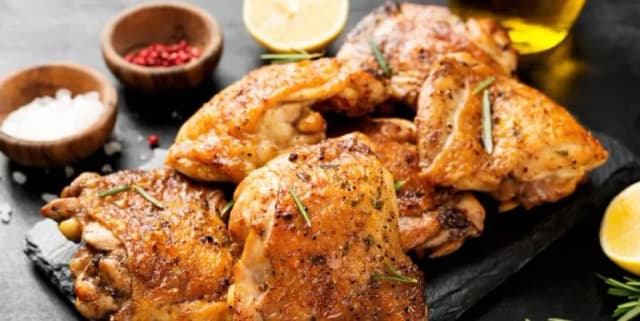 Jak długo gotować udko z kurczaka, aby było idealnie soczyste? Jak długo gotować udko z kurczaka, aby było idealnie soczyste?