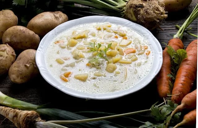 Ile kcal ma zupa warzywna? Zaskakujące fakty o kaloriach! Ile kcal ma zupa warzywna? Zaskakujące fakty o kaloriach!