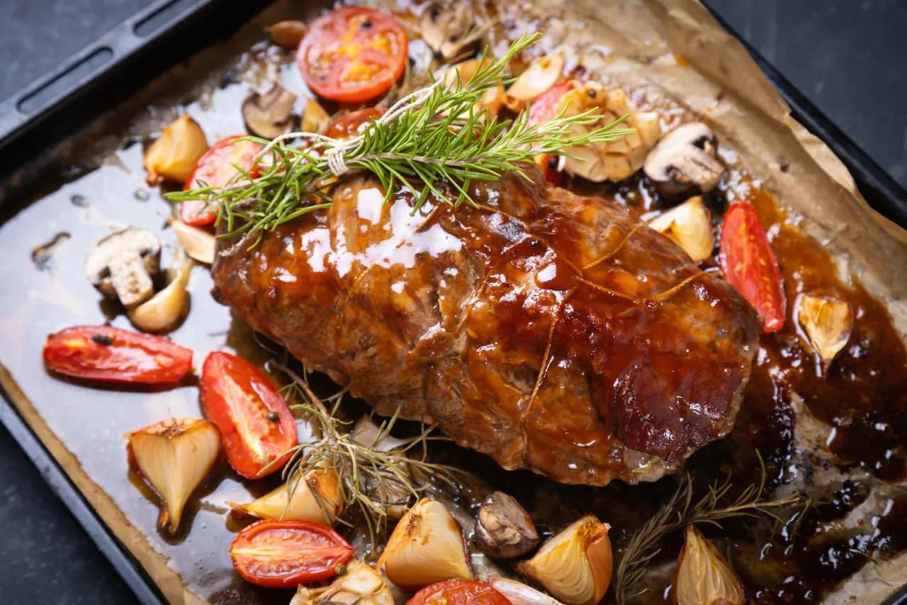 Jak przyrządzić łopatkę wieprzową, aby była soczysta i aromatyczna Jak przyrządzić łopatkę wieprzową, aby była soczysta i aromatyczna