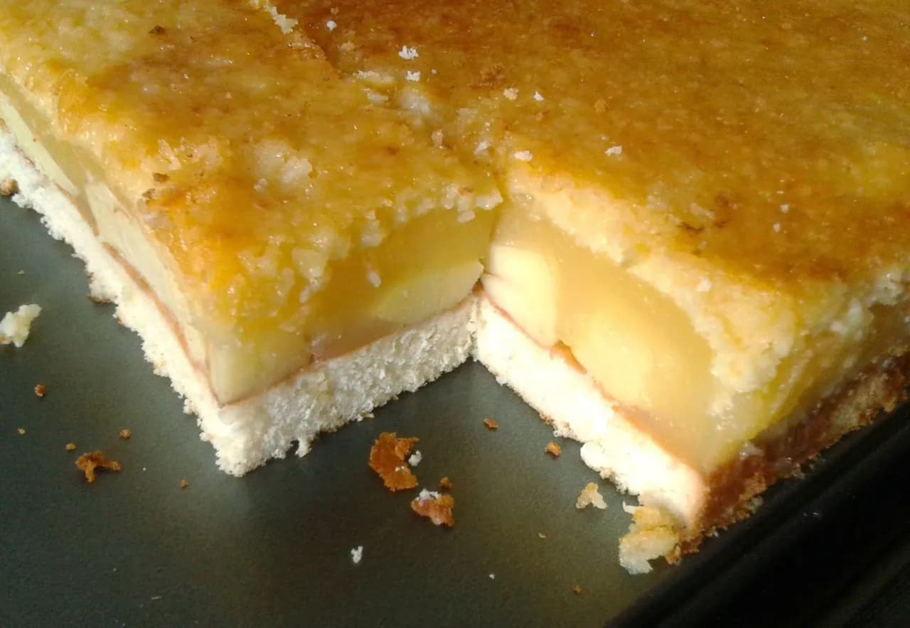 Przepis na ciasto jabłecznik z wiórkami kokosowymi, które zachwyca Przepis na ciasto jabłecznik z wiórkami kokosowymi, które zachwyca