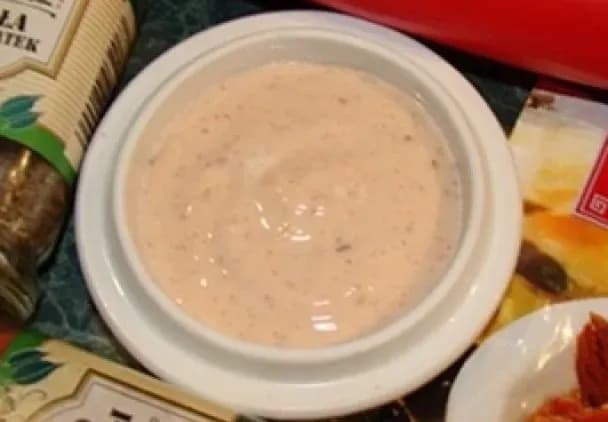 Jaki sos do sałatki gyros? Odkryj najlepsze przepisy i smaki Jaki sos do sałatki gyros? Odkryj najlepsze przepisy i smaki