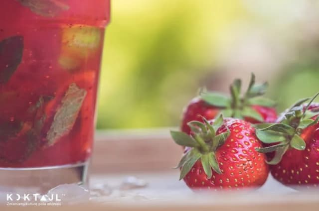 Pyszne drinki z truskawkami, które zachwycą Twoje podniebienie Pyszne drinki z truskawkami, które zachwycą Twoje podniebienie