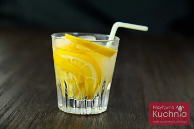 Przepis na orzeźwiający drink barman - składniki i przygotowanie Przepis na orzeźwiający drink barman - składniki i przygotowanie